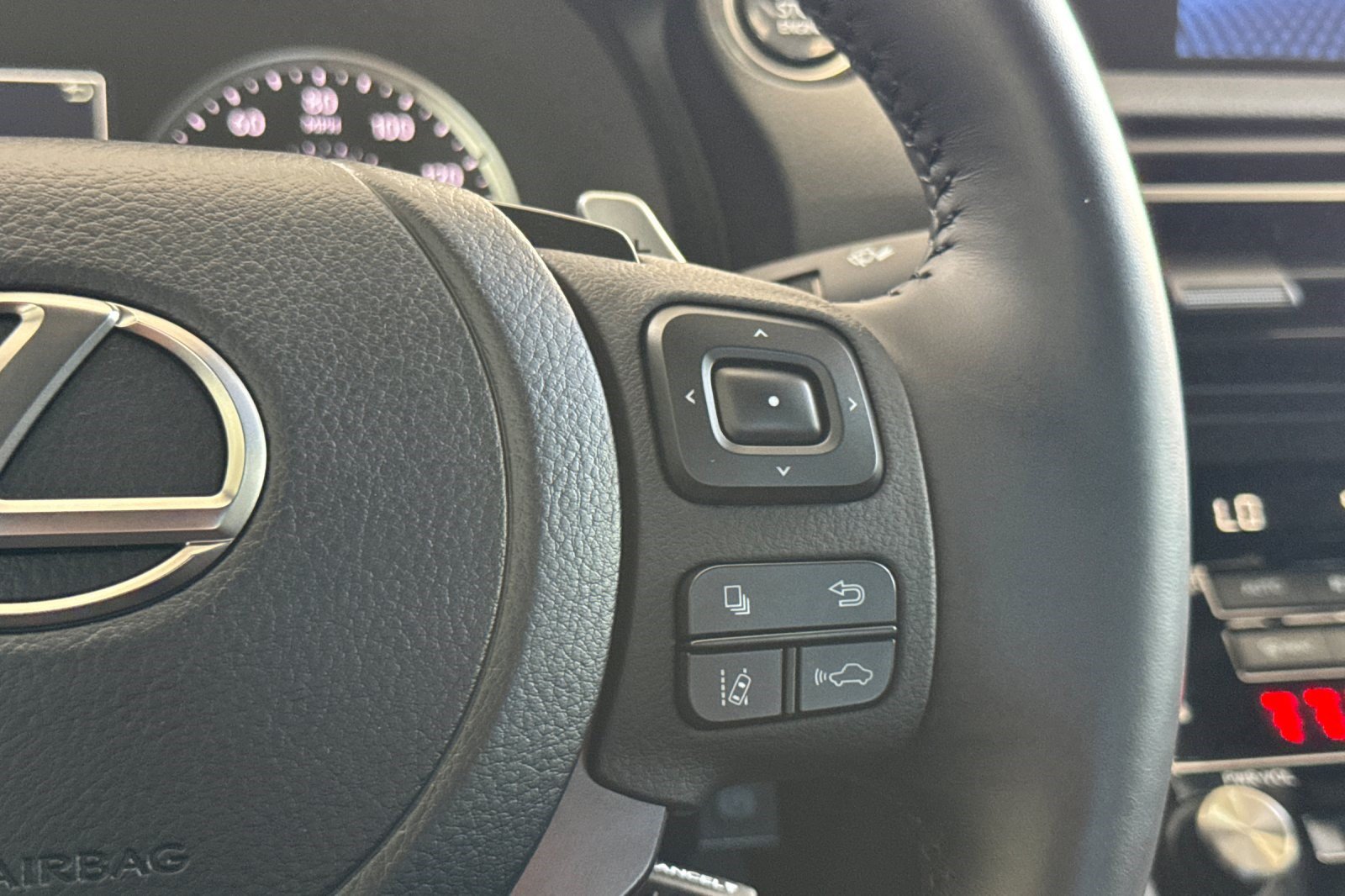 Certified 2025 Lexus IS 300 F Sport RWD image 30
