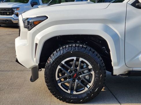 Certified 2026 Toyota Tacoma TRD Sport AWD/4WD image 6
