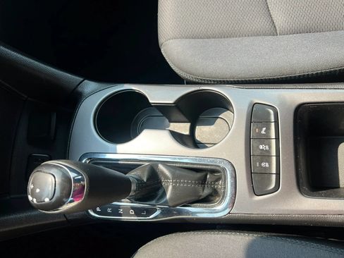 Used 2019 Chevrolet Cruze LT w/ LT True North Edition FWD image 24
