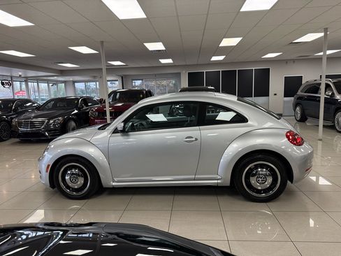 Used 2012 Volkswagen Beetle 2.5 image 7