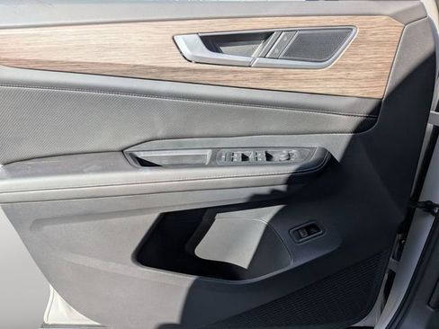New 2026 Volkswagen Atlas SEL image 24