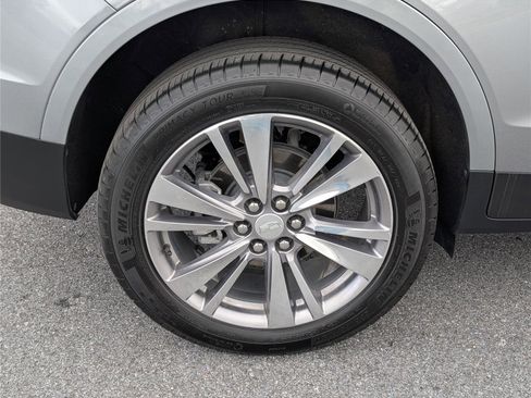 Used 2024 Cadillac XT5 Premium Luxury image 9