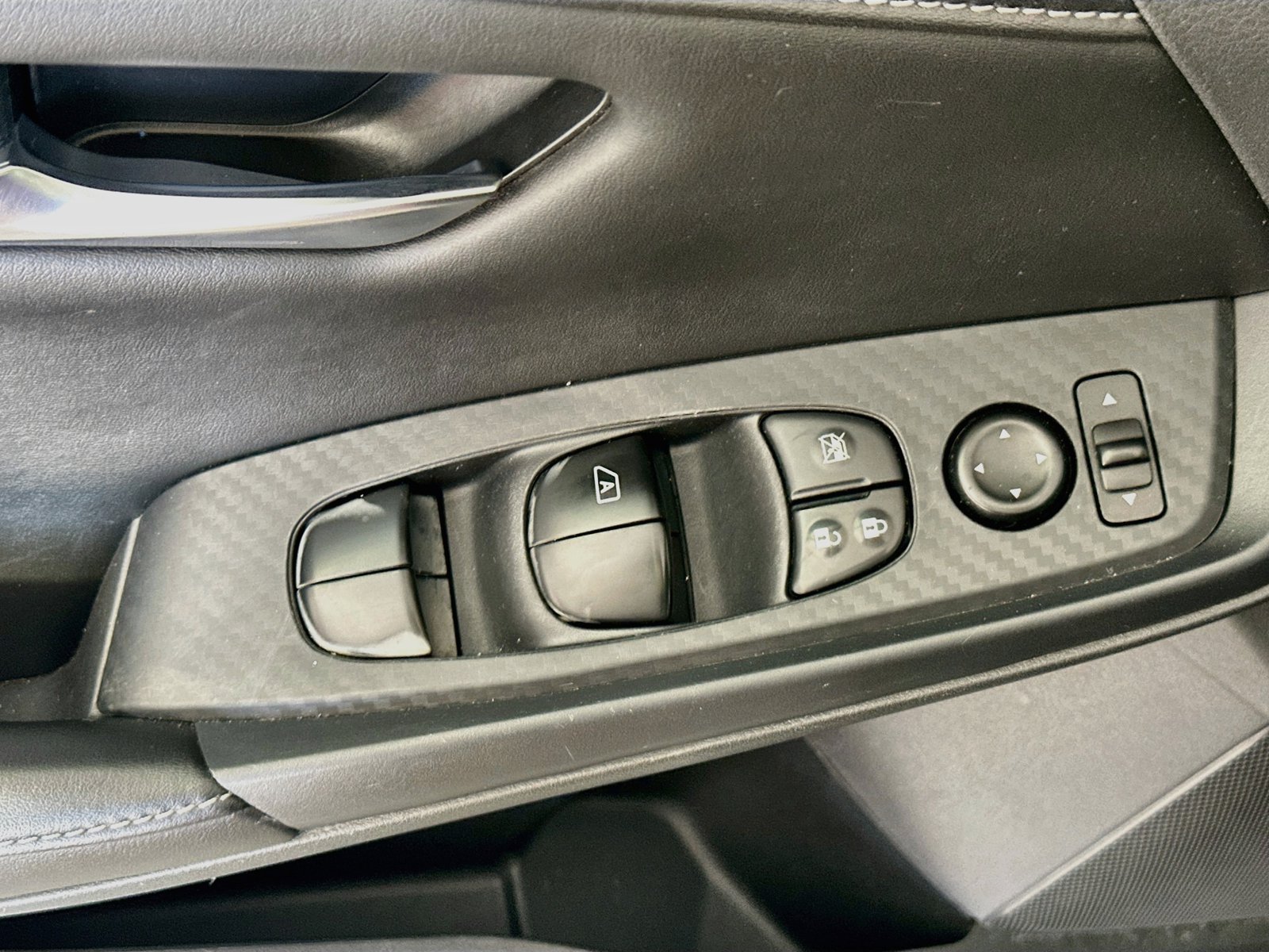 Used 2021 Nissan Sentra SV FWD image 16