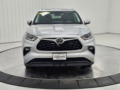 Used 2022 Toyota Highlander Limited AWD/4WD image 9