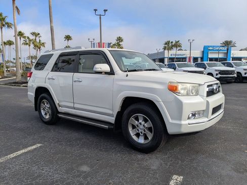 Used 2011 Toyota 4Runner SR5 w/ Premium Pkg w/Leather image 2