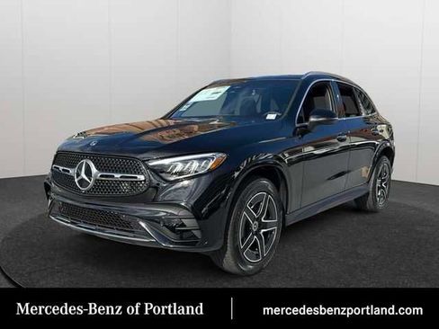 Used 2026 Mercedes-Benz GLC 300 4MATIC image 1