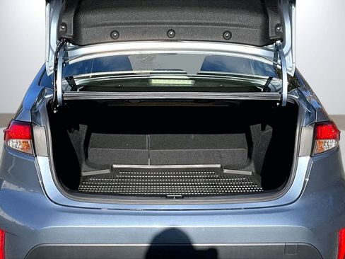 Used 2022 Toyota Corolla LE image 23