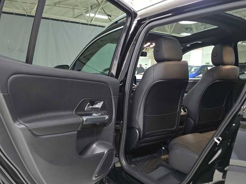 Certified 2025 Mercedes-Benz GLB 250 4MATIC image 15