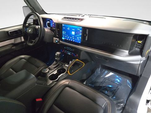 Used 2023 Ford Bronco Badlands AWD/4WD image 39