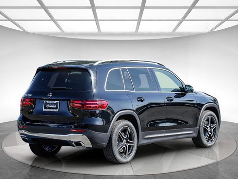 New 2026 Mercedes-Benz GLB 250 image 4