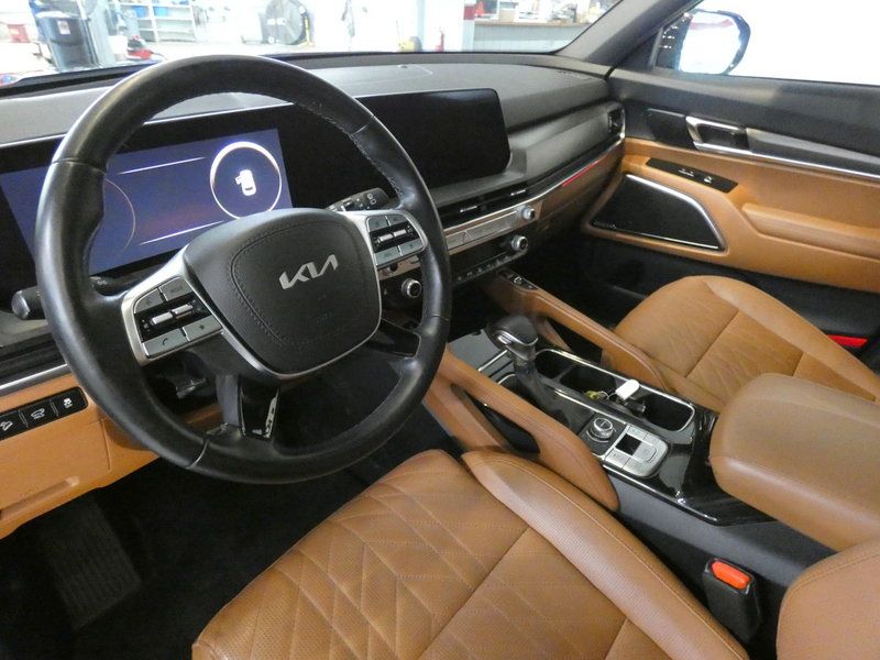 Used 2023 Kia Telluride AWD image 8