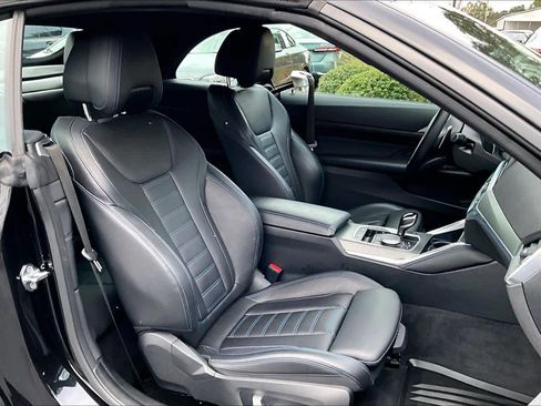 Used 2023 BMW M440i Convertible w/ Premium Package image 8