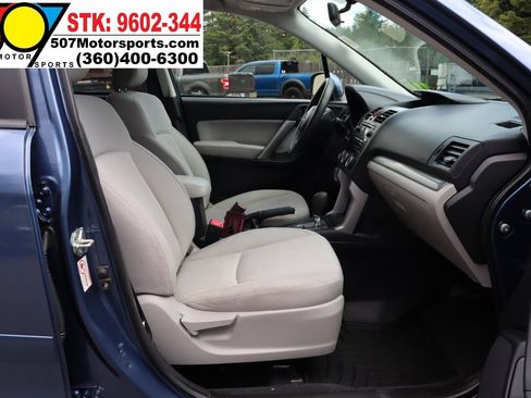 Used 2014 Subaru Forester 2.5i Premium w/ All-Weather Package AWD/4WD image 21