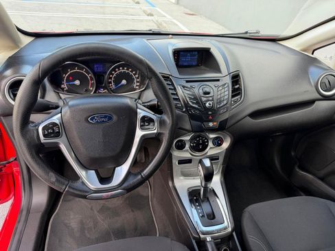 Used 2015 Ford Fiesta SE FWD image 12