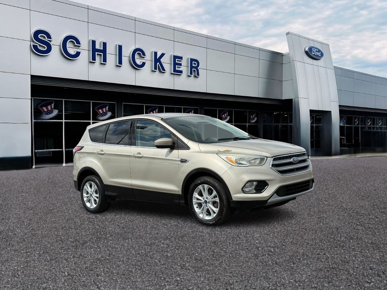 Used 2017 Ford Escape SE FWD image 1