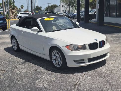 Used 2009 BMW 128i Convertible RWD image 3