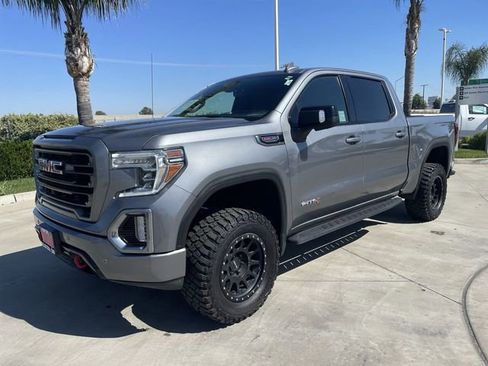 Used 2022 GMC Sierra 1500 AT4 w/ AT4 Premium Package image 4