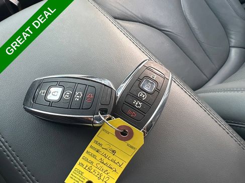 Used 2019 Lincoln Nautilus Reserve FWD image 28