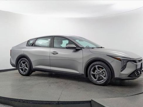 Used 2025 Kia K4 FWD image 11