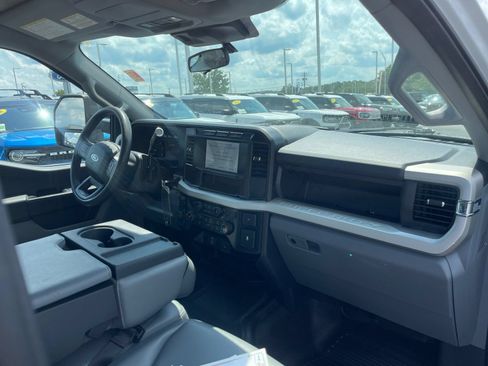 Used 2023 Ford F350 XL AWD/4WD image 17