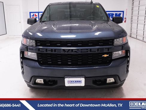 Used 2021 Chevrolet Silverado 1500 Custom RWD image 2