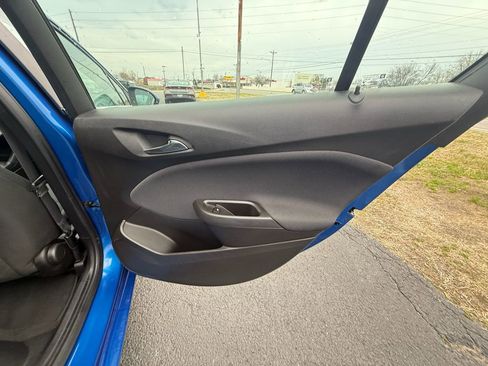 Used 2017 Chevrolet Cruze LT w/ Convenience Package image 20