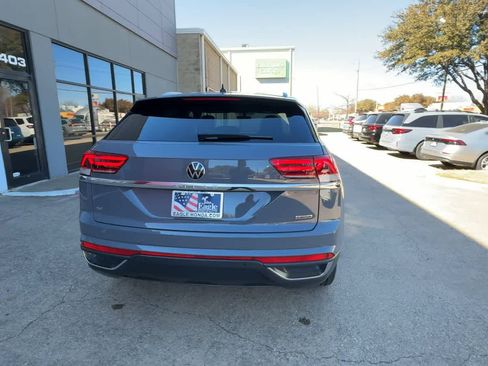 Used 2022 Volkswagen Atlas Cross Sport SE image 7