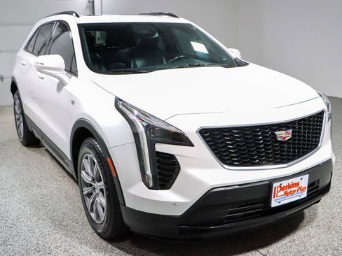 Used 2023 Cadillac XT4 Sport image 5