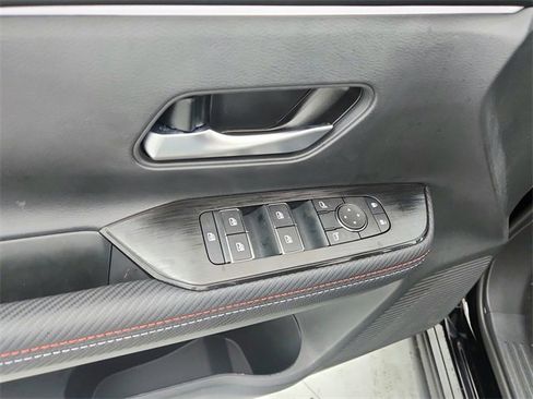 New 2025 Nissan Kicks SR image 27