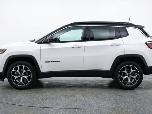 Used 2025 Jeep Compass Limited AWD/4WD image 5