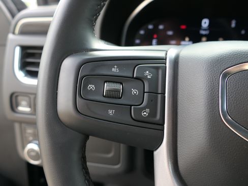 Used 2023 GMC Yukon SLT w/ SLT Premium Package AWD/4WD image 15