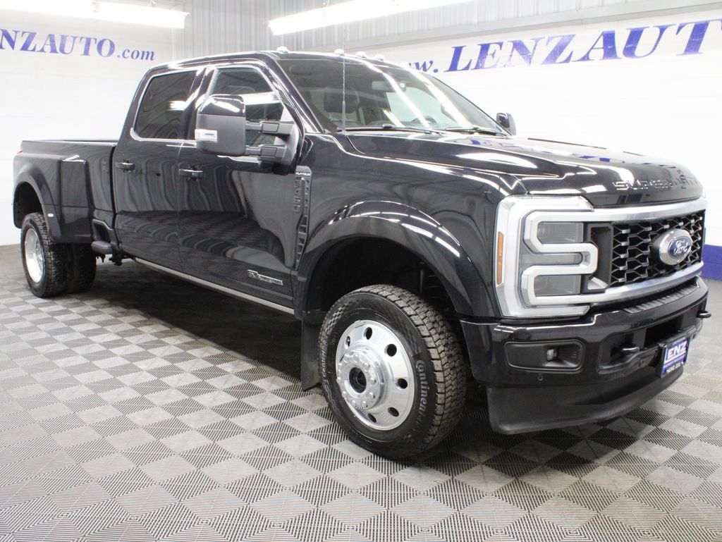 Used 2026 Ford F450 Platinum AWD/4WD image 3