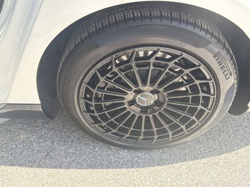 Used 2022 Mercedes-Benz EQS 450+ Sedan image 11