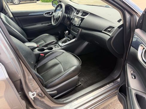 Used 2016 Nissan Sentra SR w/ SR Premium Package FWD image 14