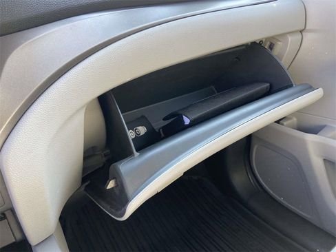 Used 2021 Honda Pilot LX image 30