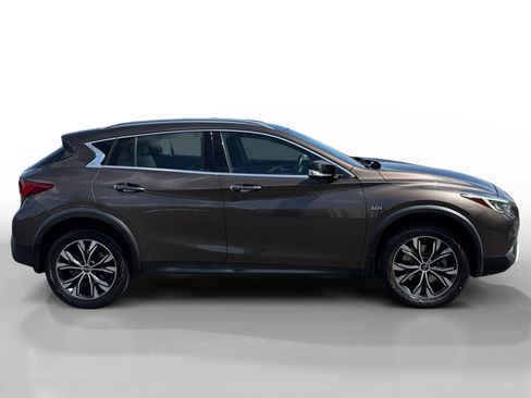 Used 2019 INFINITI QX30 AWD w/ Navigation Package image 6