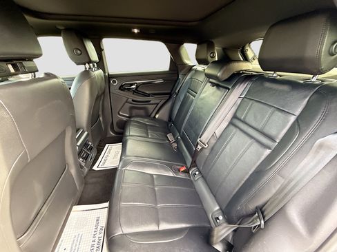 Used 2022 Land Rover Range Rover Evoque R-Dynamic S image 21