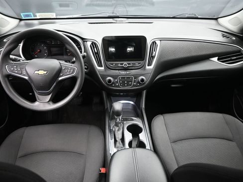 Used 2024 Chevrolet Malibu LT image 25
