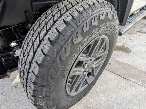 New 2026 Jeep Gladiator Sport image 38