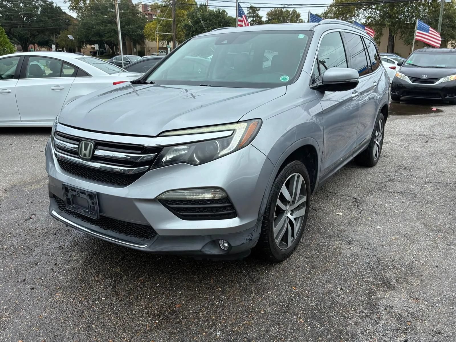 Used 2016 Honda Pilot Touring image 2