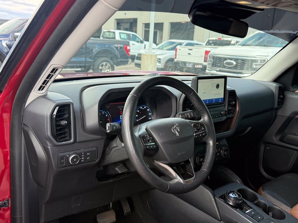 Used 2021 Ford Bronco Sport Outer Banks w/ Outer Banks Package AWD/4WD image 4