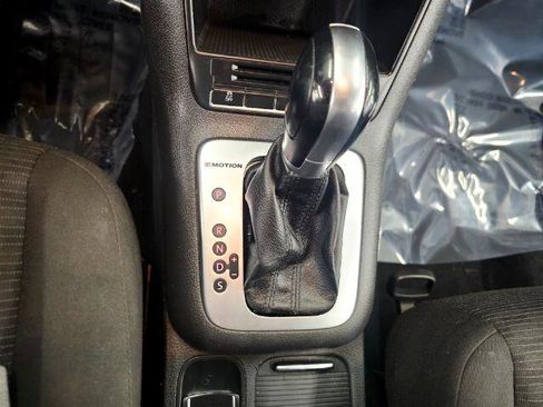 Used 2018 Volkswagen Tiguan Limited image 14