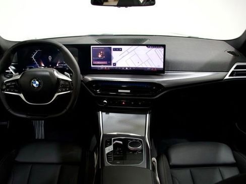 Used 2025 BMW 330i xDrive Sedan AWD/4WD image 15
