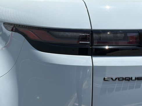 Certified 2024 Land Rover Range Rover Evoque S AWD/4WD image 31