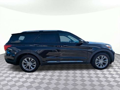 Used 2021 Ford Explorer Limited w/ Equipment Group 301A RWD image 2