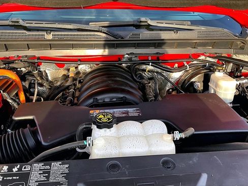 Used 2018 Chevrolet Silverado 1500 LT w/ LT Eassist Package image 9