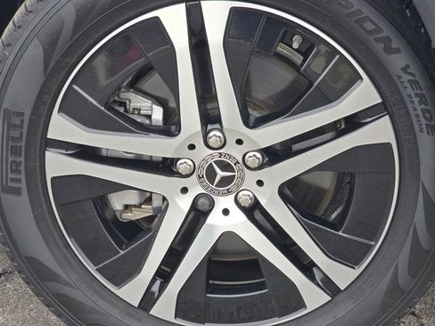 Certified 2023 Mercedes-Benz GLS 450 4MATIC image 11
