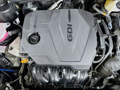 Used 2025 Kia Sportage LX image 31