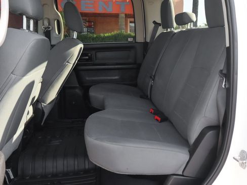 Used 2018 RAM 2500 Tradesman w/ Chrome Appearance Group RWD image 38