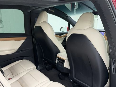 Used 2020 Tesla Model X AWD/4WD image 15